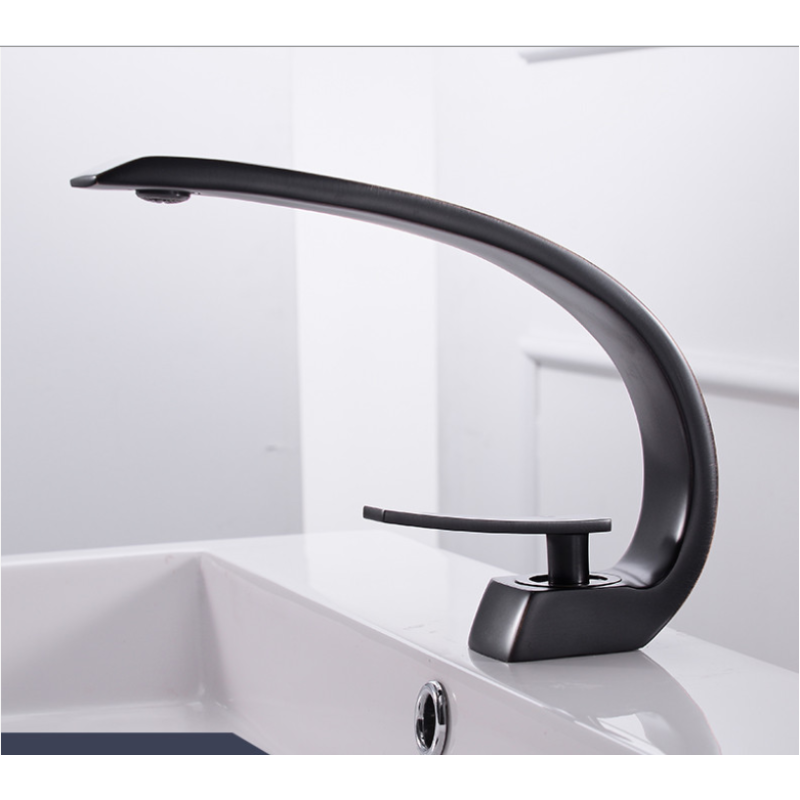 Змішувач дизайнерський для раковини, одноважільний вигнутий кран горизонтальний монтаж WanFan Чорний