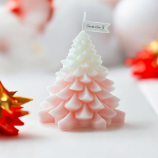 Свічка “Ялинка“ ручної роботи в рожевому кольорі