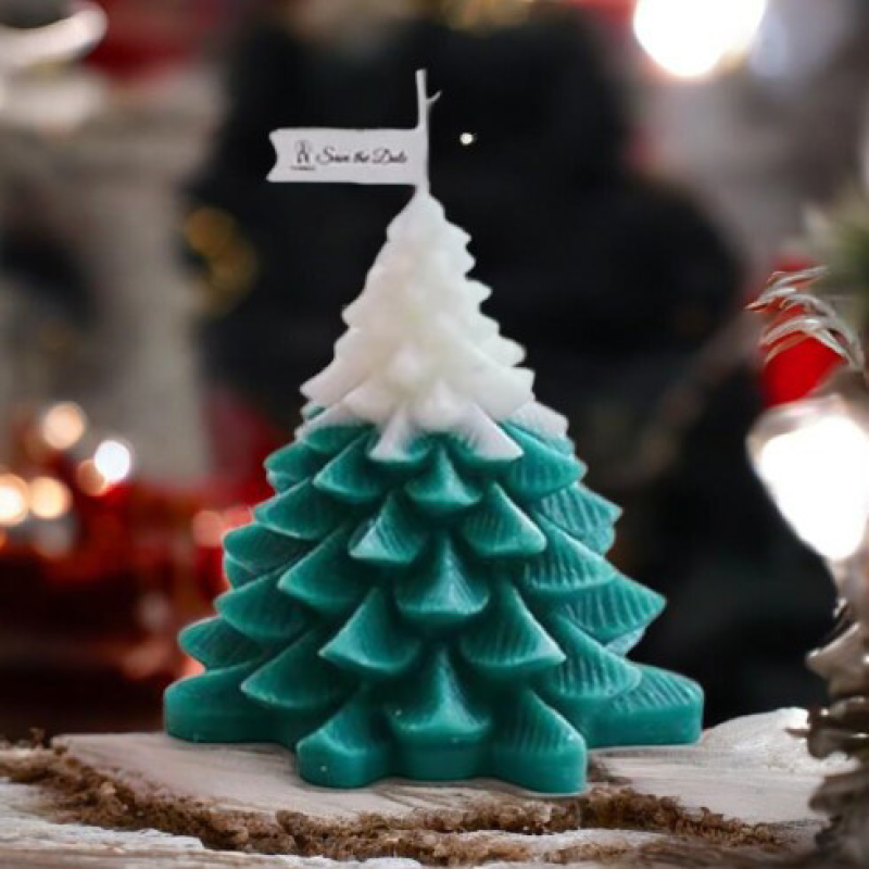 Свічка “Ялинка“ ручної роботи в темно-зеленому кольорі