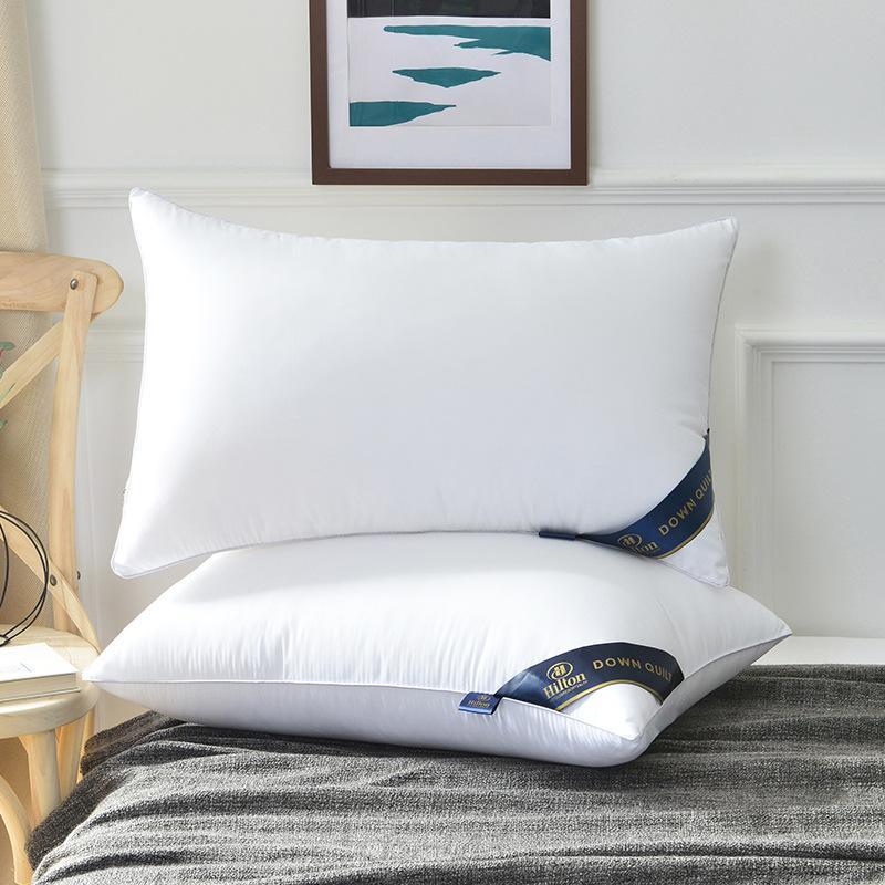 Подушка гіпоалергенна Hilton 74×48 см біла. Готельна якість для дому та готелів, 900 г, 100% поліестер