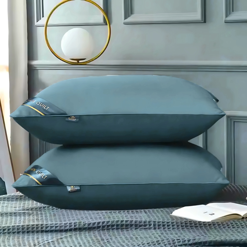 Подушка гіпоалергенна Hilton 74×48 см синя. Готельна якість для дому та готелів, 700 г, 100% поліестер