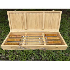 Набір подарунковий шампури для шашлику з дерев“яною ручкою в дерев“яному кейсі, комплект з 6 штук-довжиною 62,7 см