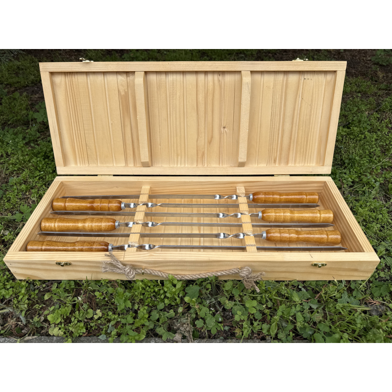 Набір подарунковий шампури для шашлику з дерев“яною ручкою в дерев“яному кейсі, комплект з 6 штук-довжиною 62,7 см